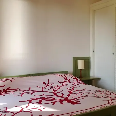 House With 2 Bedrooms In Punta Li Canneddi, Isola Rossa, With Wonderfu